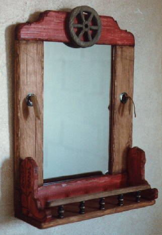 Western Wagon Wheel Mirror with Curio Shelf jc352